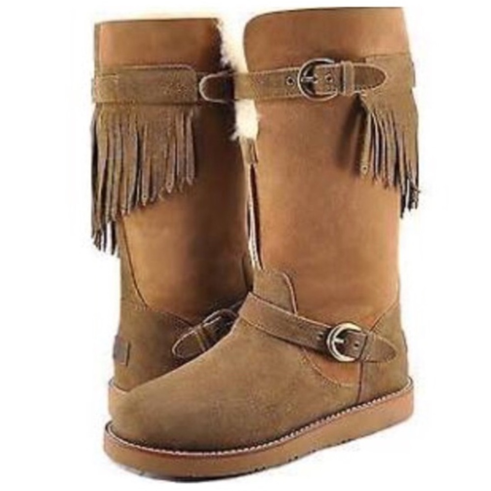 UGG DAUPHINE FRINGE BOOTS SIZE 5